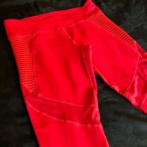 Fabletics Salar Statement Powerhold leggings